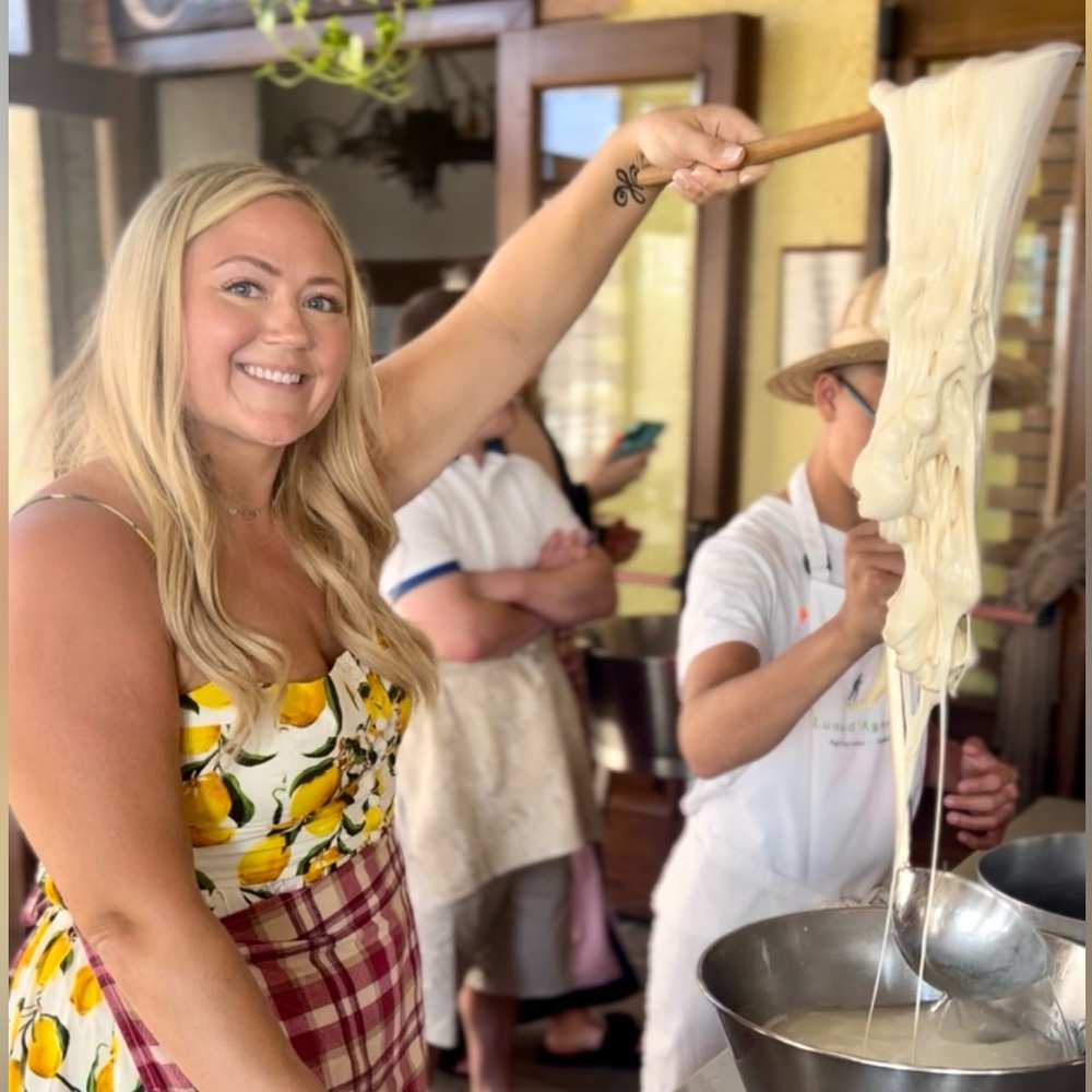 Meet your Posher, Casey